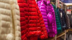 Как вернуть пуховику форму после стирки в стиралке — без фена и отряхивания за 15 минут