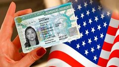 США приостановили розыгрыш грин-карт