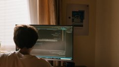 С 1 сентября в российских школах внедрят профиль «Искусственный интеллект»