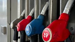 Bloomberg: Цены на бензин в США достигли наивысшего уровня за два года