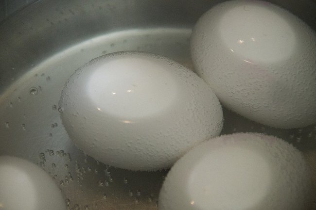 вареные яйца 