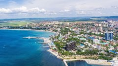 Летний туристический поток в Анапу в 2026 году увеличился на 30-40%