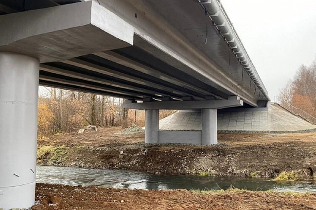 В Кировской области реконструировали мост через реку Суна