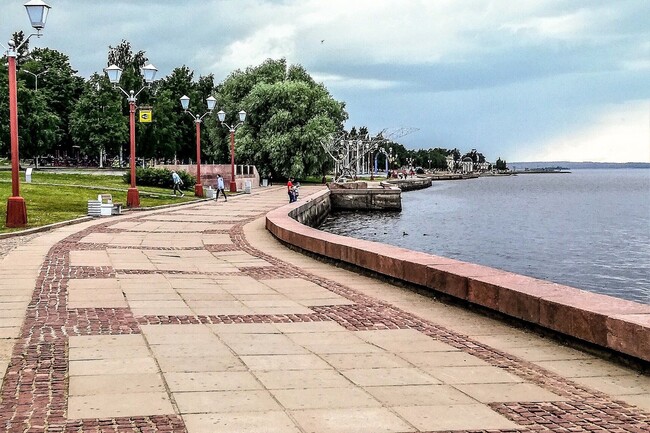 Петрозаводск набережная. Тематическая фотография города.
