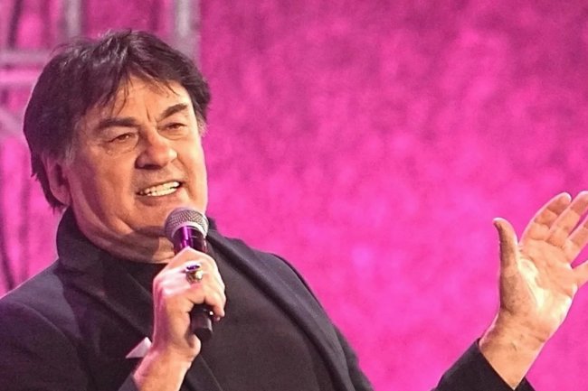 Александр Серов.