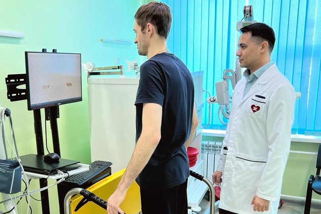 Новые аппараты в Новоуренгойской ЦГБ помогут встать на ноги после инсульта