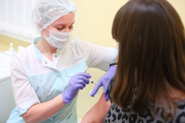 На борьбу с коронавирусом в Оренбуржье направили почти 2 миллиарда рублей