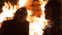 Костёр из денег: московские подростки сожгли сумку с 88 тысячами долларов