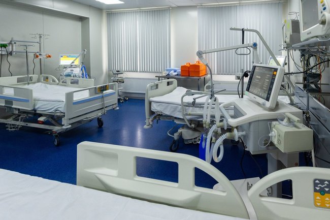 В школах Югры развернули госпитали для больных COVID-19