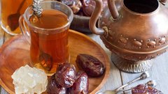 Россияне получили по три финика на обед после отмены рейса из Дубая