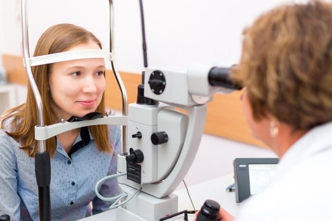 Тренажер визотроник. Детский офтальмолог киров. Детский офтальмологический тюмень. Детское офтальмологическое отделение. Детский офтальмологический центр.