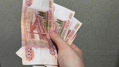 Почему эксперты рекомендуют хранить деньги дома и какова оптимальная сумма для этого