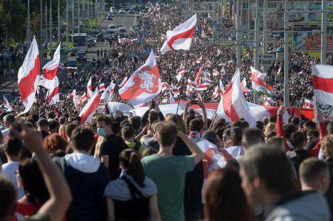 Протестующие в Белоруссии захотели изложить требования руководству напрямую