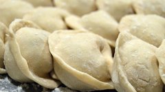 В Москве в купленных пельменях обнаружили кусок лезвия