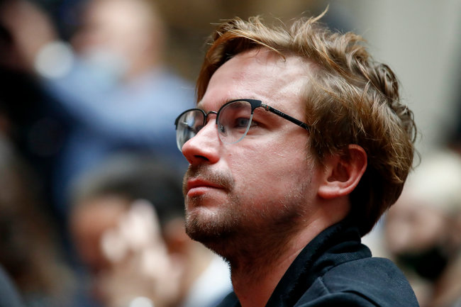 Александр Петров