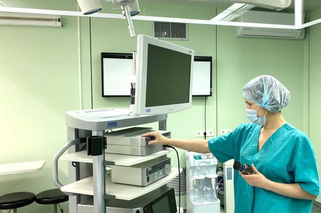 В Сургуте выполнили 50 операций с использованием новейшего нейроэндоскопа