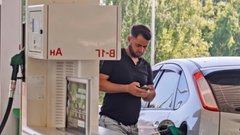 Бензин по талонам: как власти решают топливный кризис