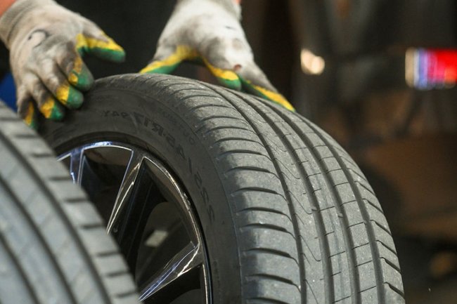 Fit Service: грыжа на шине может привести к опрокидыванию автомобиля на ...