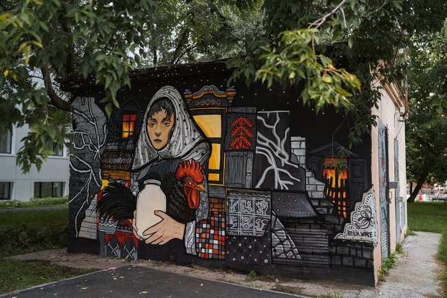 В Тюмени и Тобольске на трансформаторных будках появились граффити