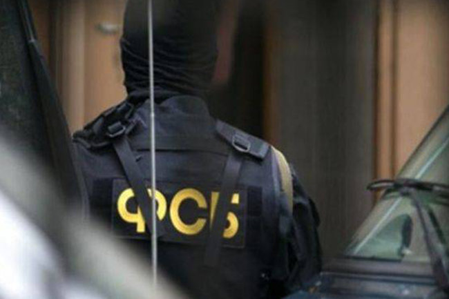 «Два часа резали руки»: студент МГУ обвинил сотрудников ФСБ в пытках