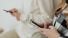 Внезапное молчание и игнор: почему переписка в соцсетях «не клеится»