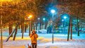 зима погода прогулка собака пенсионер 