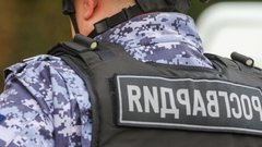 Мальчик отправился в небольшое путешествие, пока мама занималась покупками