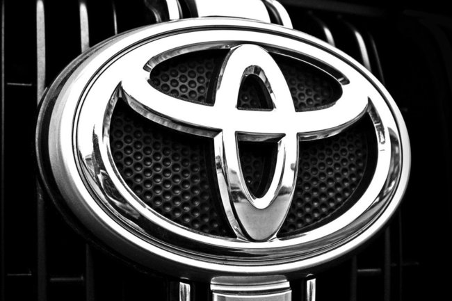 Заводы Toyota в Японии вновь приостанавливают работу
