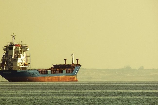 Морские поставки нефти из РФ продолжают расти