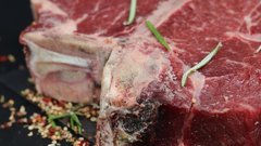 Главный диетолог Минздрава оценил перспективы мяса лам на рынке РФ: «Всё можно попробовать»