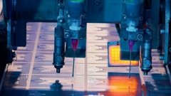 Собянин сообщил, что обрабатывающая промышленность Москвы выросла до 13% ВРП Москвы