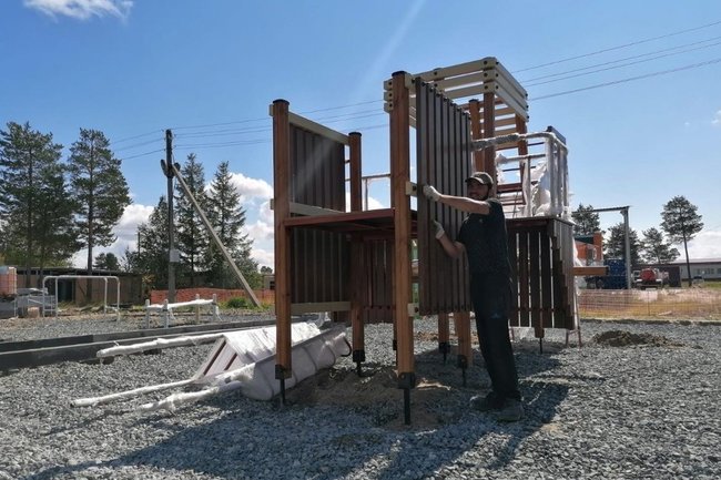 В Ноябрьске отремонтировали восемь детских площадок
