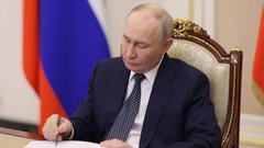 Путин не имеет в планах встречи с секретарём Ватикана