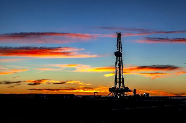 масло,вышка,буровая установка,бурение,нефть,промышленный,хорошо,промышленность,энергия,исследование,платформа,производство,топливо,газ,оклахома,нефтяная скважина,заход солнца,силуэт,пейзаж,небо,природа,вечер,живописный,
