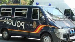 В Испании родители продали свою дочь за пять бутылок виски и 5 тысяч евро