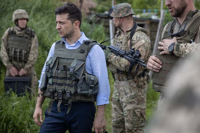 Армия Украины больше не подчиняется главнокомандующему Зеленскому