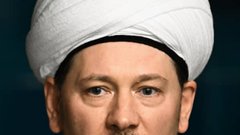 Заместителя главы ДУМ России оштрафовали за разжигание ненависти из-за картин в кабинете