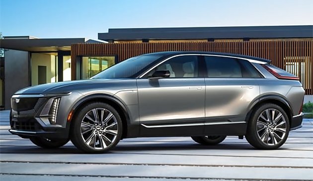 Cadillac Lyriq Слайд